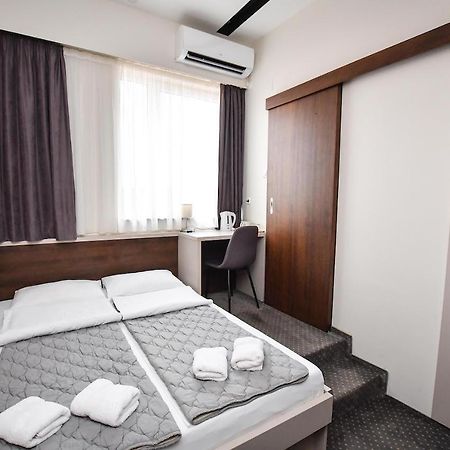 Atrijum Apartments And Rooms Kladovo Eksteriør billede