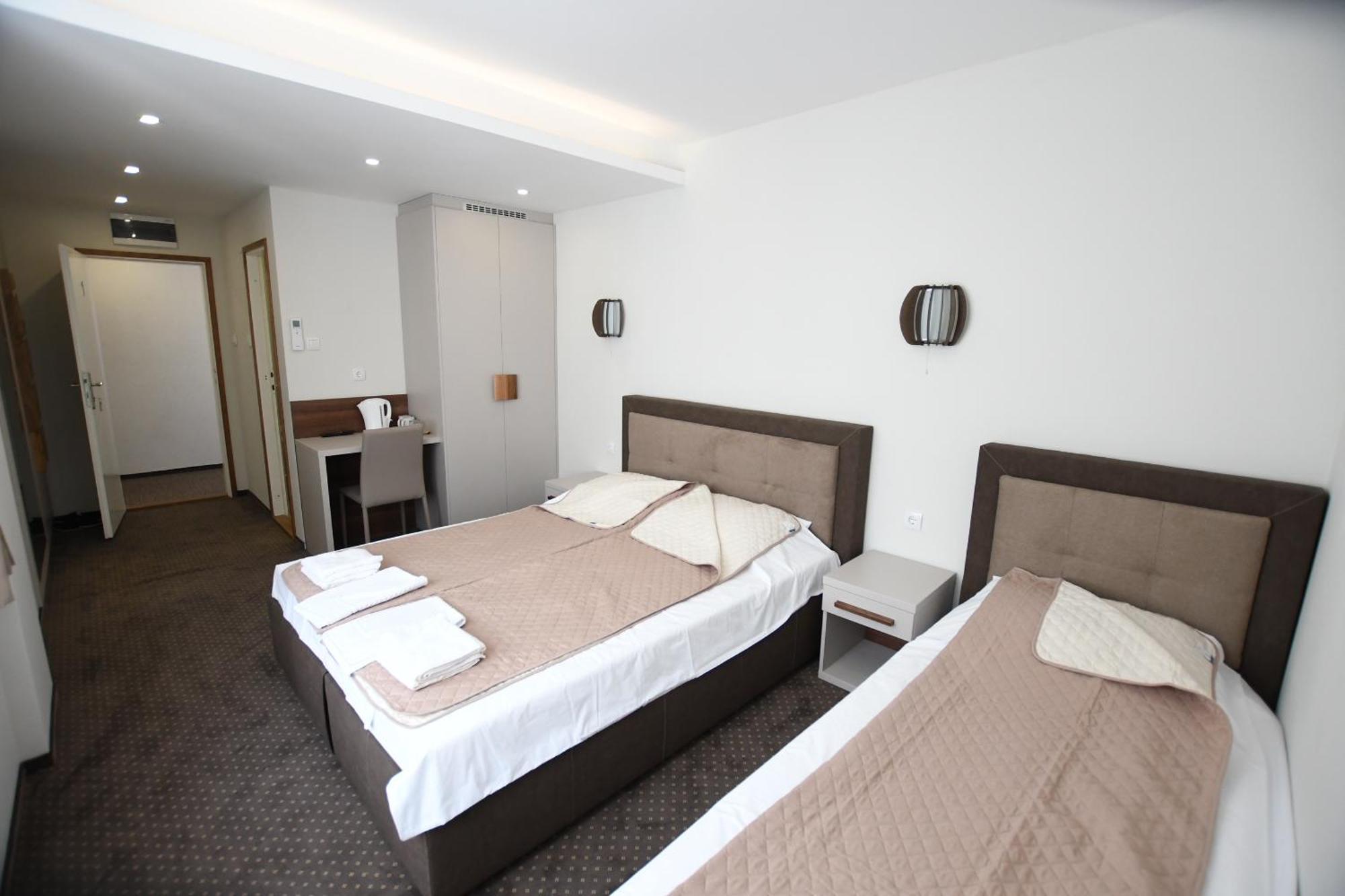 Atrijum Apartments And Rooms Kladovo Eksteriør billede